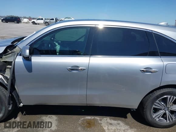 ✅ 2018 Acura MDX • VIN: 5J8YD3H33JL010367 • Лот: 41834911. Опубликован ранее на IAAI с пробегом 92 041 миль. Бесплатный доступ к архиву аукционных продаж из США и подробный отчёт об истории автомобиля на DreamBid. Изображение 15.