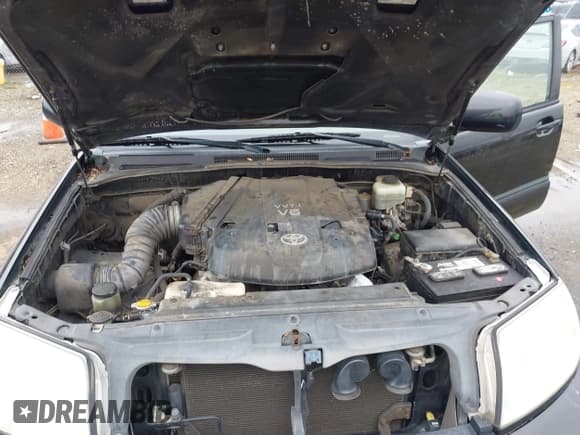 ✅ 2005 Toyota 4Runner SR5 • VIN: JTEZU14R050059336 • Lot: 41633459. Listed on IAAI with 219,227 mi. Free auction sales archive from the USA and detailed vehicle history report at DreamBid. Image 10.