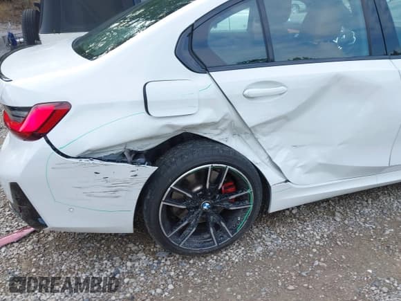 ✅ 2024 BMW 3 Series M340i xDrive • VIN: 3MW49FF02R8E13457 • Lot: 42611678. Wystawiony na IAAI z przebiegiem 11 052 mil. Bezpłatny archiwum sprzedaży aukcyjnych z USA i szczegółowy raport historii pojazdu na DreamBid. Zdjęcie 19.