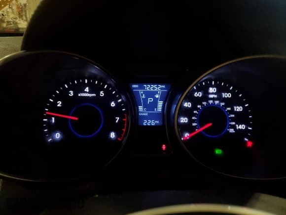 ✅ 2013 Hyundai Veloster w/Gray Int • VIN: KMHTC6AD1DU123275 • Lot: 81705064. Wystawiony na Copart z przebiegiem 72 252 mil. Bezpłatny archiwum sprzedaży aukcyjnych z USA i szczegółowy raport historii pojazdu na DreamBid. Zdjęcie 9.