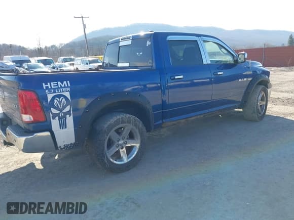 ✅ 2009 Dodge 1500 SLT • VIN: 1D3HV13T89S793671 • Lot: 41688240. Wystawiony na IAAI z przebiegiem 264 173 mil. Bezpłatny archiwum sprzedaży aukcyjnych z USA i szczegółowy raport historii pojazdu na DreamBid. Zdjęcie 4.