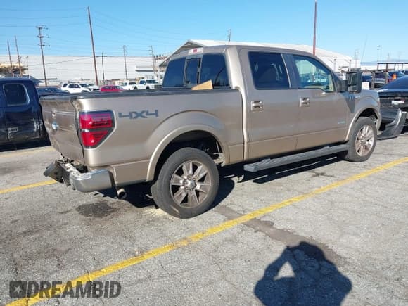 ✅ 2012 Ford F-150 XLT • VIN: 1FTFW1ET8CFA71689 • Lot: 43477029. Wystawiony na IAAI z przebiegiem 121 883 mil. Bezpłatny archiwum sprzedaży aukcyjnych z USA i szczegółowy raport historii pojazdu na DreamBid. Zdjęcie 4.
