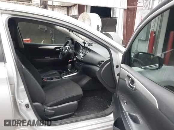 ✅ 2019 Nissan Sentra S • VIN: 3N1AB7AP9KY266647 • Lot: 43357123. Listed on IAAI with 112,475 mi. Free auction sales archive from the USA and detailed vehicle history report at DreamBid. Image 5.