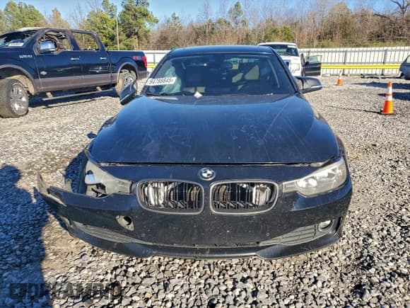 ✅ 2015 BMW 3 Series 320i • VIN: WBA3B1C57FP831352 • Lot: 94788845. Wystawiony na Copart z przebiegiem Nie podano. Bezpłatny archiwum sprzedaży aukcyjnych z USA i szczegółowy raport historii pojazdu na DreamBid. Zdjęcie 5.