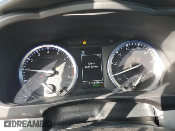 ✅ 2017 Toyota Highlander Limited Platinum • VIN: 5TDYZRFH5HS209186 • Lot: 91299045. Listed on Copart with 119,206 mi. Free auction sales archive from the USA and detailed vehicle history report at DreamBid. Image 9.