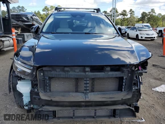 ✅ 2021 Volvo XC40 Momentum • VIN: YV4AC2HK7M2557086 • Lot: 83830365. Wystawiony na Copart z przebiegiem 42 402 mil. Bezpłatny archiwum sprzedaży aukcyjnych z USA i szczegółowy raport historii pojazdu na DreamBid. Zdjęcie 5.