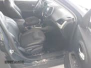 ✅ 2017 Jeep Cherokee Trailhawk • VIN: 1C4PJMBS0HW532018 • Lot: 43101949. Listed on IAAI with 121,586 mi. Free auction sales archive from the USA and detailed vehicle history report at DreamBid. Image 5.