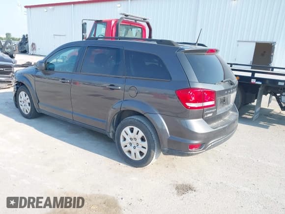 ✅ 2019 Dodge Journey SE • VIN: 3C4PDCBB5KT746730 • Lot: 42922945. Wystawiony na IAAI z przebiegiem 122 403 mil. Bezpłatny archiwum sprzedaży aukcyjnych z USA i szczegółowy raport historii pojazdu na DreamBid. Zdjęcie 3.