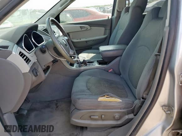 ✅ 2010 Chevrolet Traverse 1LT • VIN: 1GNLRFED9AS114464 • Lot: 85860615. Wystawiony na Copart z przebiegiem 215 104 mil. Bezpłatny archiwum sprzedaży aukcyjnych z USA i szczegółowy raport historii pojazdu na DreamBid. Zdjęcie 7.