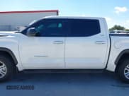 ✅ 2024 Toyota Tundra SR5 • VIN: 5TFLA5AB0RX039618 • Lot: 43304927. Listed on IAAI with 22,495 mi. Free auction sales archive from the USA and detailed vehicle history report at DreamBid. Image 14.