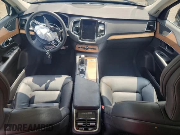 ✅ 2023 Volvo XC90 Plus • VIN: YV4062PN7P1990805 • Лот: 62227035. Опубликован ранее на Copart с пробегом 45 802 миль. Бесплатный доступ к архиву аукционных продаж из США и подробный отчёт об истории автомобиля на DreamBid. Изображение 8.