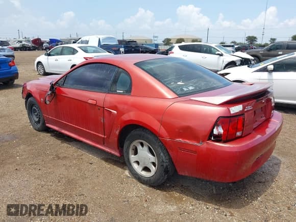 ✅ 2000 Ford Mustang • VIN: 1FAFP4042YF132515 • Лот: 42965690. Опубликован ранее на IAAI с пробегом Не указан. Бесплатный доступ к архиву аукционных продаж из США и подробный отчёт об истории автомобиля на DreamBid. Изображение 3.