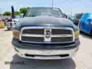 2009 Dodge 1500 Laramie z VIN 1D3HB13T49S736019, wystawiony jako Copart lot #65148295 z przebiegiem Nie podano mil oraz Szkoda całkowita • Salvage title. Historia ofert i sprzedaży dostępna na DreamBid. Obrazek 5.