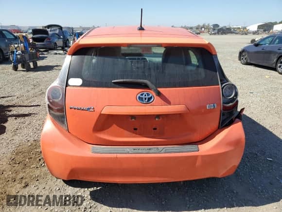 2012 Toyota Prius Two z VIN JTDKDTB30C1001900, wystawiony jako Copart lot #89910115 z przebiegiem 132 853 mil mil oraz Szkoda całkowita • Salvage title. Historia ofert i sprzedaży dostępna na DreamBid. Obrazek 6.
