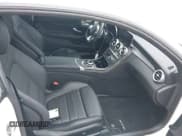 ✅ 2022 Mercedes-Benz C 300 • VIN: W1KWJ8DB5NG115893 • Lot: 41590272. Wystawiony na IAAI z przebiegiem 15 562 mil. Bezpłatny archiwum sprzedaży aukcyjnych z USA i szczegółowy raport historii pojazdu na DreamBid. Zdjęcie 5.