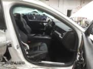 ✅ 2020 Volvo V60 • VIN: YV4102WK0L1037649 • Лот: 41043003. Опубликован ранее на IAAI с пробегом 103 613 миль. Бесплатный доступ к архиву аукционных продаж из США и подробный отчёт об истории автомобиля на DreamBid. Изображение 5.