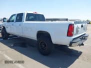 ✅ 2006 Chevrolet Silverado 2500HD LT3 • VIN: 1GCHK23D96F186182 • Лот: 42460326. Опубликован ранее на IAAI с пробегом 298 576 миль. Бесплатный доступ к архиву аукционных продаж из США и подробный отчёт об истории автомобиля на DreamBid. Изображение 3.