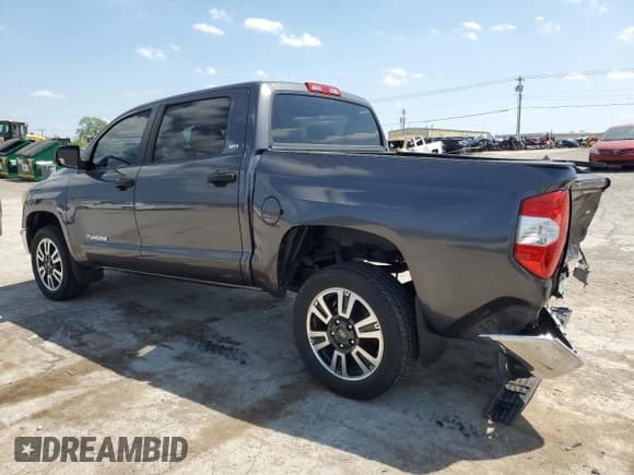 ✅ 2018 Toyota Tundra SR5 • VIN: 5TFEM5F16JX133054 • Лот: 53459035. Опубликован ранее на Copart с пробегом 74 317 миль. Бесплатный доступ к архиву аукционных продаж из США и подробный отчёт об истории автомобиля на DreamBid. Изображение 2.