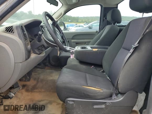 ✅ 2011 GMC Sierra 1500 Work Truck • VIN: 1GTN1TEA8BZ333325 • Лот: 82067595. Опубликован ранее на Copart с пробегом 273 859 миль. Бесплатный доступ к архиву аукционных продаж из США и подробный отчёт об истории автомобиля на DreamBid. Изображение 7.