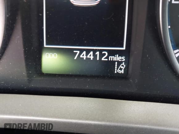 ✅ 2017 Toyota RAV4 LE • VIN: 2T3ZFREV7HW316825 • Lot: 43573328. Wystawiony na IAAI z przebiegiem 74 412 mil. Bezpłatny archiwum sprzedaży aukcyjnych z USA i szczegółowy raport historii pojazdu na DreamBid. Zdjęcie 15.