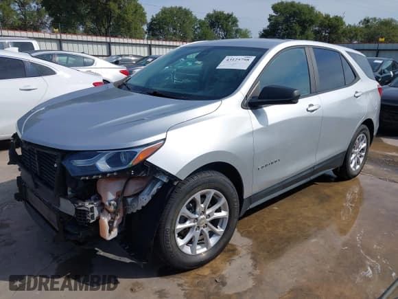 ✅ 2020 Chevrolet Equinox LS • VIN: 3GNAXHEVXLS653233 • Lot: 43125798. Wystawiony na IAAI z przebiegiem 110 051 mil. Bezpłatny archiwum sprzedaży aukcyjnych z USA i szczegółowy raport historii pojazdu na DreamBid. Zdjęcie 20.