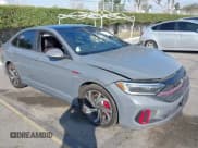 ✅ 2024 Volkswagen Jetta Autobahn • VIN: 3VW2T7BU2RM062208 • Лот: 41512567. Опубликован ранее на IAAI с пробегом 16 735 миль. Бесплатный доступ к архиву аукционных продаж из США и подробный отчёт об истории автомобиля на DreamBid. Изображение 1.