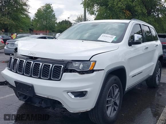 ✅ 2017 Jeep Grand Cherokee Limited • VIN: 1C4RJFBG3HC735700 • Lot: 43297734. Listed on IAAI with 111,840 mi. Free auction sales archive from the USA and detailed vehicle history report at DreamBid. Image 2.