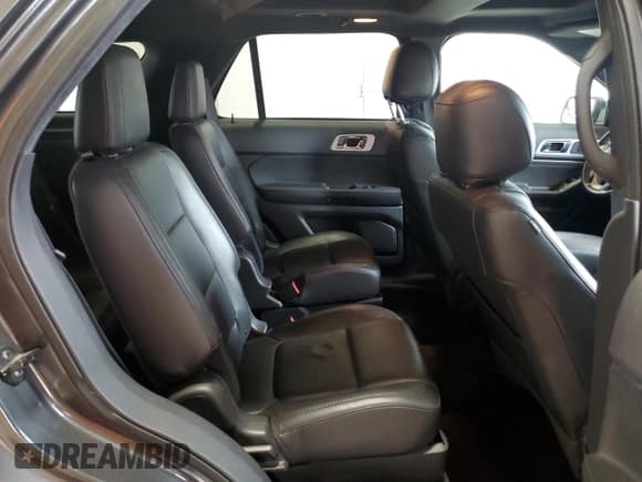 ✅ 2015 Ford Explorer XLT • VIN: 1FM5K8D8XFGA52701 • Lot: 61525595. Wystawiony na Copart z przebiegiem 159 471 mil. Bezpłatny archiwum sprzedaży aukcyjnych z USA i szczegółowy raport historii pojazdu na DreamBid. Zdjęcie 11.