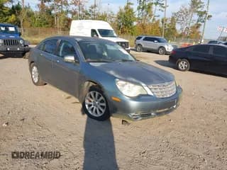 ✅ 2010 Chrysler Sebring Limited • VIN: 1C3CC5FB4AN131063 • Лот: 43751049. Опубликован ранее на IAAI с пробегом 127 557 миль. Бесплатный доступ к архиву аукционных продаж из США и подробный отчёт об истории автомобиля на DreamBid. Изображение 1.