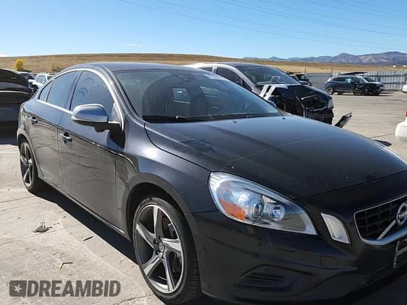 ✅ 2012 Volvo S60 T6 • VIN: YV1902FH1C2080511 • Лот: 87227075. Опубликован ранее на Copart с пробегом 191 070 миль. Бесплатный доступ к архиву аукционных продаж из США и подробный отчёт об истории автомобиля на DreamBid. Изображение 14.