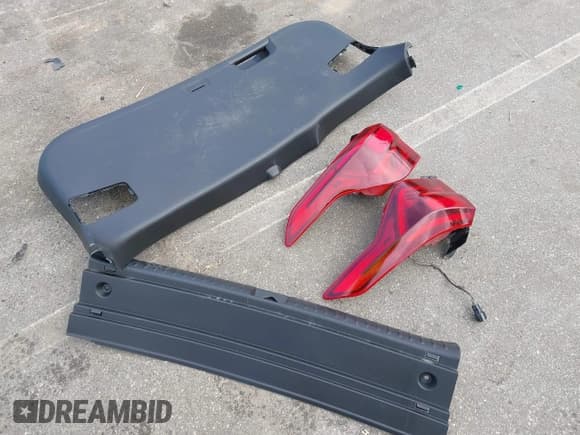 ✅ 2023 Kia Seltos S • VIN: KNDEU2AA5P7399535 • Lot: 43406408. Wystawiony na IAAI z przebiegiem 37 619 mil. Bezpłatny archiwum sprzedaży aukcyjnych z USA i szczegółowy raport historii pojazdu na DreamBid. Zdjęcie 12.