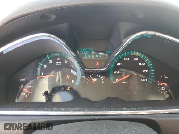 ✅ 2016 Chevrolet Traverse LT • VIN: 1GNKRGKD7GJ347828 • Lot: 71886504. Wystawiony na Copart z przebiegiem 103 237 mil. Bezpłatny archiwum sprzedaży aukcyjnych z USA i szczegółowy raport historii pojazdu na DreamBid. Zdjęcie 9.