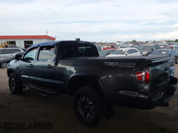✅ 2021 Toyota Tacoma SR5 • VIN: 3TMDZ5BN8MM120595 • Lot: 43269204. Wystawiony na IAAI z przebiegiem 27 368 mil. Bezpłatny archiwum sprzedaży aukcyjnych z USA i szczegółowy raport historii pojazdu na DreamBid. Zdjęcie 14.