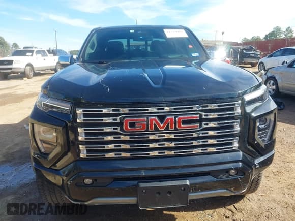 ✅ 2023 GMC Canyon 4WD Denali • VIN: 1GTP6FEK9P1146606 • Lot: 41330983. Wystawiony na IAAI z przebiegiem 18 907 mil. Bezpłatny archiwum sprzedaży aukcyjnych z USA i szczegółowy raport historii pojazdu na DreamBid. Zdjęcie 12.