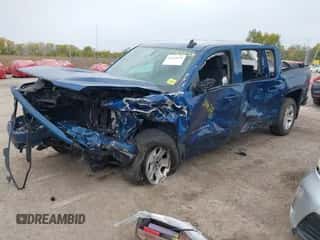 2018 Chevrolet Silverado 1500 LT z VIN 3GCUKREC5JG493870, wystawiony jako IAAI lot #43454078 z przebiegiem 127 982 mil mil oraz . Historia ofert i sprzedaży dostępna na DreamBid. Obrazek 2.