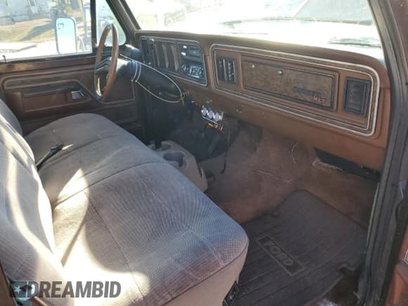 ✅ 1978 Ford F-250 • VIN: F25SNBE1848 • Lot: 87716155. Listed on Copart with 74,992 mi. Free auction sales archive from the USA and detailed vehicle history report at DreamBid. Image 8.