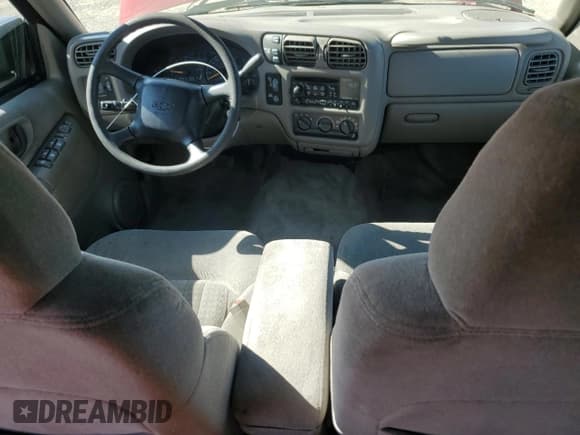 ✅ 2000 Chevrolet Blazer LS • VIN: 1GNDT13W4YK255479 • Lot: 64107485. Wystawiony na Copart z przebiegiem 114 892 mil. Bezpłatny archiwum sprzedaży aukcyjnych z USA i szczegółowy raport historii pojazdu na DreamBid. Zdjęcie 8.