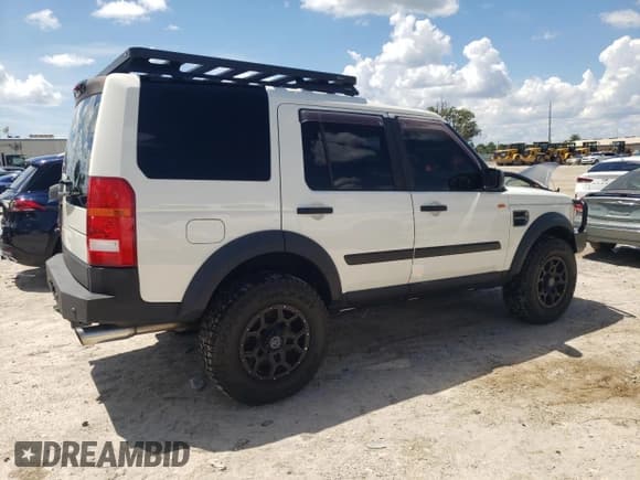 ✅ 2005 Land Rover LR3 SE • VIN: SALAA25445A305519 • Лот: 67533344. Опубликован ранее на Copart с пробегом Не указан. Бесплатный доступ к архиву аукционных продаж из США и подробный отчёт об истории автомобиля на DreamBid. Изображение 3.