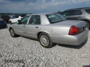 ✅ 2010 Mercury Grand Marquis LS • VIN: 2MEBM7FV4AX622000 • Lot: 67356245. Wystawiony na Copart z przebiegiem 212 434 mil. Bezpłatny archiwum sprzedaży aukcyjnych z USA i szczegółowy raport historii pojazdu na DreamBid. Zdjęcie 2.