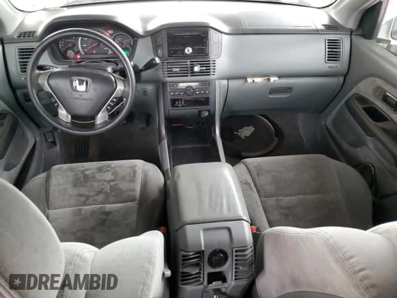 ✅ 2004 Honda Pilot EX • VIN: 2HKYF18464H542629 • Lot: 82332695. Listed on Copart with 226,377 mi. Free auction sales archive from the USA and detailed vehicle history report at DreamBid. Image 8.