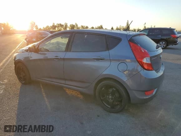 ✅ 2017 Hyundai Accent SE • VIN: KMHCT5AEXHU335388 • Lot: 70330914. Listed on Copart with 99,198 mi. Free auction sales archive from the USA and detailed vehicle history report at DreamBid. Image 2.