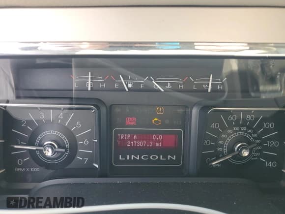 ✅ 2007 Lincoln Navigator • VIN: 5LMFU27567LJ12959 • Lot: 61891815. Wystawiony na Copart z przebiegiem 217 307 mil. Bezpłatny archiwum sprzedaży aukcyjnych z USA i szczegółowy raport historii pojazdu na DreamBid. Zdjęcie 9.