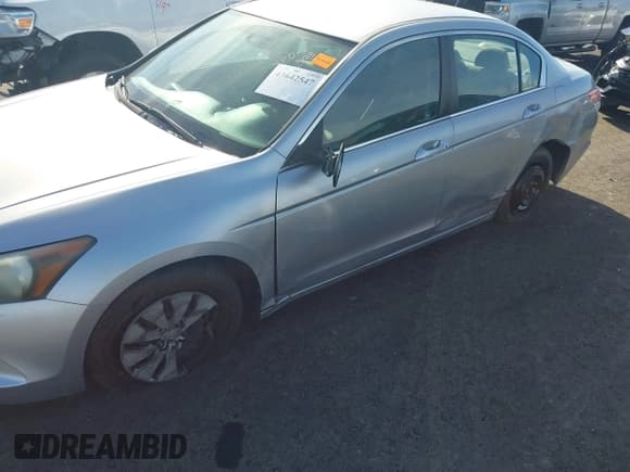 ✅ 2010 Honda Accord LX • VIN: 1HGCP2F34AA097741 • Lot: 43642547. Listed on IAAI with 197,549 mi. Free auction sales archive from the USA and detailed vehicle history report at DreamBid. Image 6.