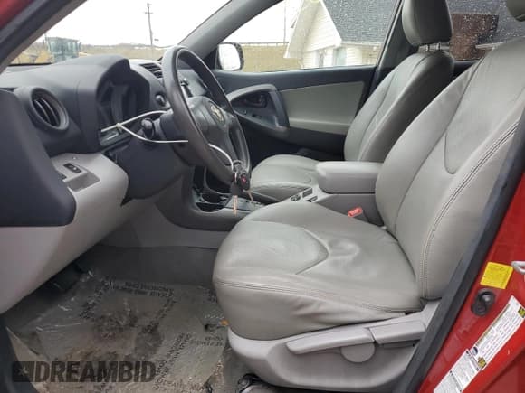 ✅ 2011 Toyota RAV4 • VIN: 2T3JF4DV6BW154565 • Lot: 92179535. Listed on Copart with 201,733 mi. Free auction sales archive from the USA and detailed vehicle history report at DreamBid. Image 7.