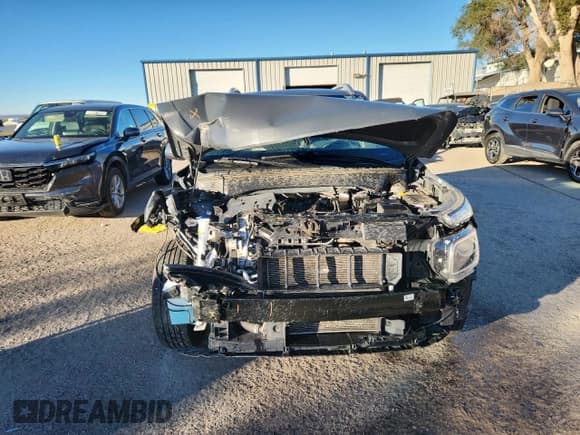 ✅ 2024 Hyundai Venue SEL • VIN: KMHRC8A39RU279939 • Lot: 90418435. Wystawiony na Copart z przebiegiem 47 085 mil. Bezpłatny archiwum sprzedaży aukcyjnych z USA i szczegółowy raport historii pojazdu na DreamBid. Zdjęcie 5.