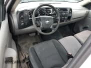 ✅ 2008 Chevrolet Silverado 2500HD Work Truck • VIN: 1GBHC24K88E102828 • Lot: 92293345. Wystawiony na Copart z przebiegiem 392 836 mil. Bezpłatny archiwum sprzedaży aukcyjnych z USA i szczegółowy raport historii pojazdu na DreamBid. Zdjęcie 8.