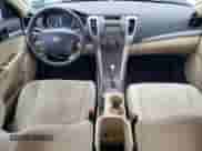 2009 Hyundai Sonata GLS z VIN 5NPET46C39H549598, wystawiony jako Copart lot #74276604 z przebiegiem 125 834 mil mil oraz Szkoda całkowita • Salvage title. Historia ofert i sprzedaży dostępna na DreamBid. Obrazek 8.