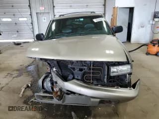 ✅ 2002 Chevrolet Blazer LS • VIN: 1GNDT13W42K189958 • Lot: 65765625. Wystawiony na Copart z przebiegiem Nie podano. Bezpłatny archiwum sprzedaży aukcyjnych z USA i szczegółowy raport historii pojazdu na DreamBid. Zdjęcie 5.