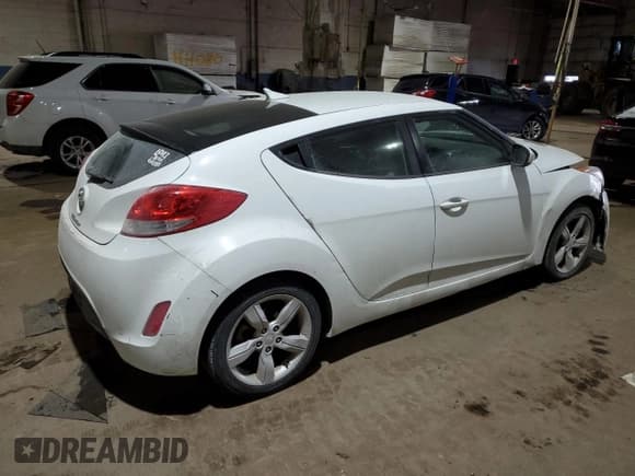 ✅ 2014 Hyundai Veloster • VIN: KMHTC6AD2EU183115 • Lot: 41994845. Wystawiony na Copart z przebiegiem 207 734 mil. Bezpłatny archiwum sprzedaży aukcyjnych z USA i szczegółowy raport historii pojazdu na DreamBid. Zdjęcie 3.