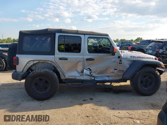 ✅ 2019 Jeep Wrangler Unlimited Rubicon • VIN: 1C4HJXFGXKW605804 • Lot: 43309870. Wystawiony na IAAI z przebiegiem 106 395 mil. Bezpłatny archiwum sprzedaży aukcyjnych z USA i szczegółowy raport historii pojazdu na DreamBid. Zdjęcie 14.